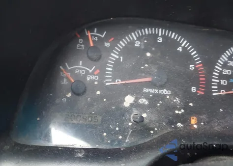 1998 Dodge Ram 1500 St z USA, uszkodzony, nr VIN 3B7HC13YXWG228304